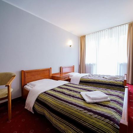 Promenada Zegrze Hotel เบียออบเซกิ ภายนอก รูปภาพ