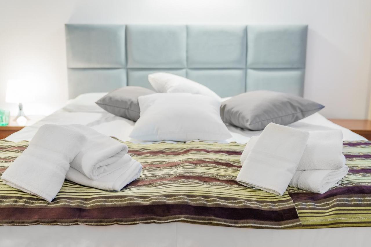 Promenada Zegrze Hotel เบียออบเซกิ ภายนอก รูปภาพ