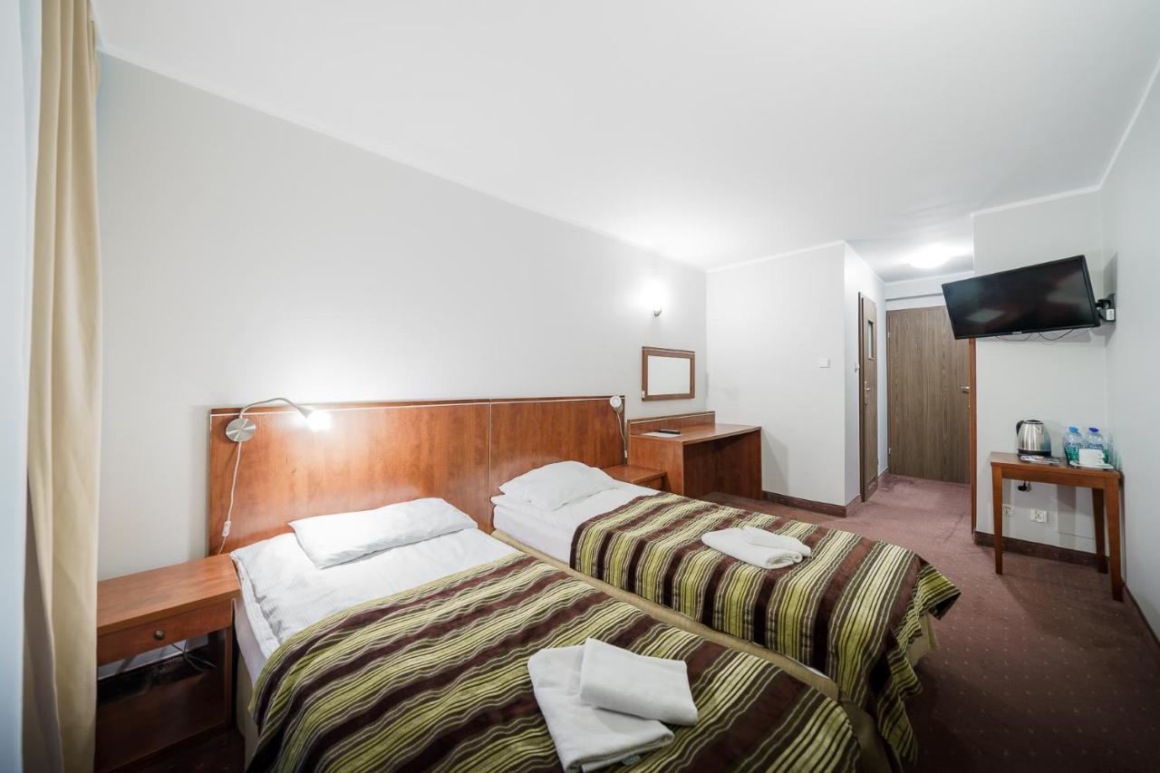 Promenada Zegrze Hotel เบียออบเซกิ ภายนอก รูปภาพ