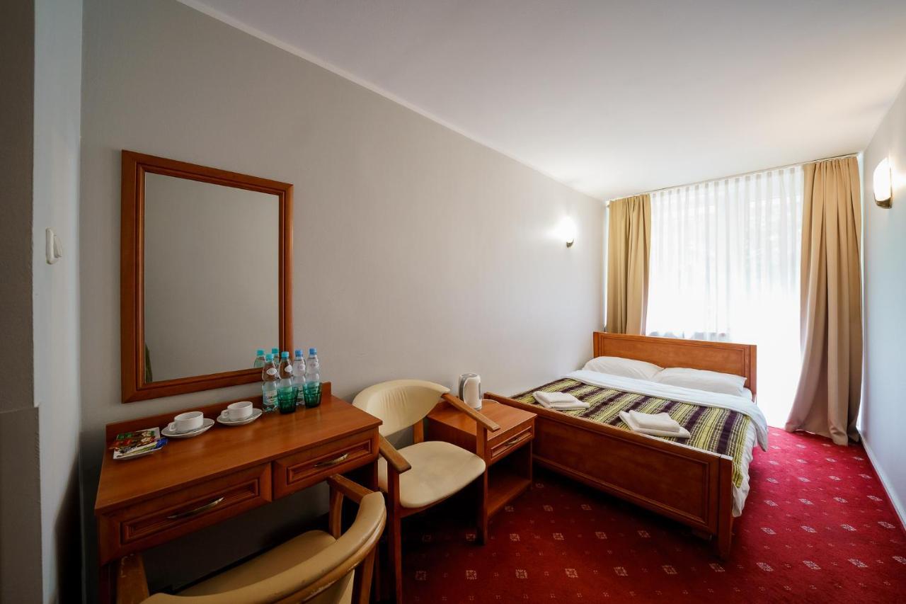 Promenada Zegrze Hotel เบียออบเซกิ ภายนอก รูปภาพ