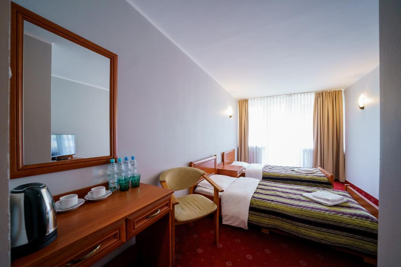 Promenada Zegrze Hotel เบียออบเซกิ ภายนอก รูปภาพ