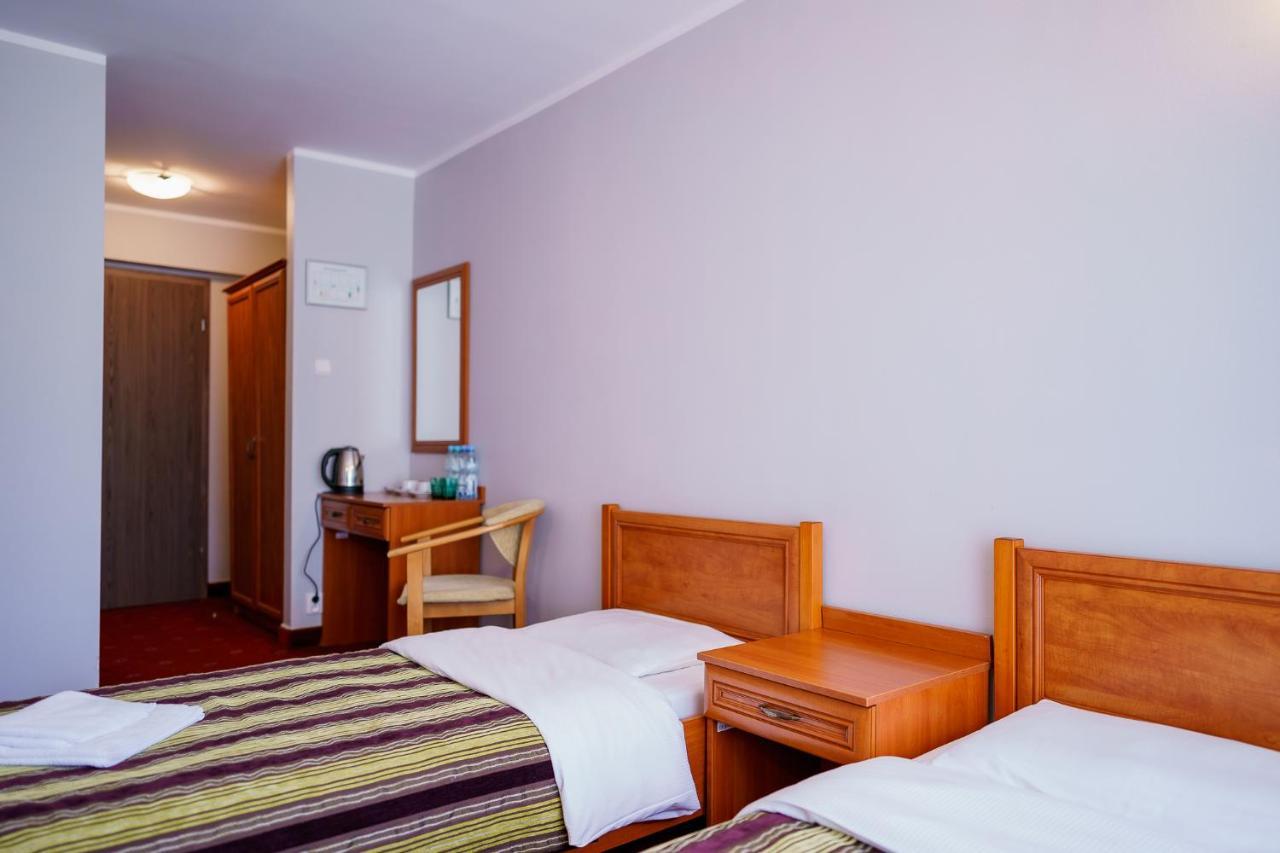 Promenada Zegrze Hotel เบียออบเซกิ ภายนอก รูปภาพ
